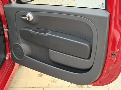 Used 2013 FIAT 500 Turbo w/ Beats Audio Pkg FWD image 25