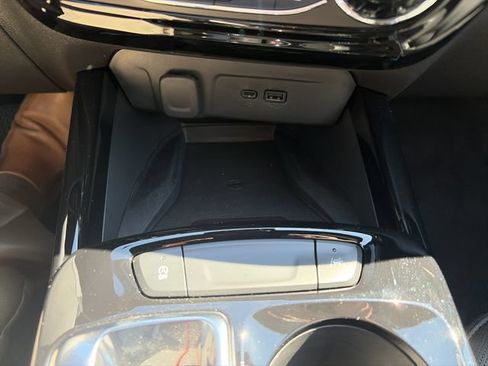 Used 2026 Chevrolet Trax RS w/ Sunroof Package FWD image 24