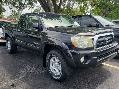 Used 2005 Toyota Tacoma 4x4 Access Cab image 3