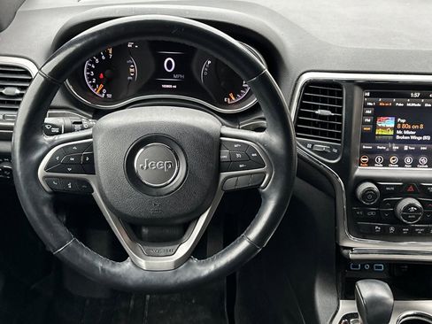 Used 2018 Jeep Grand Cherokee Altitude image 14