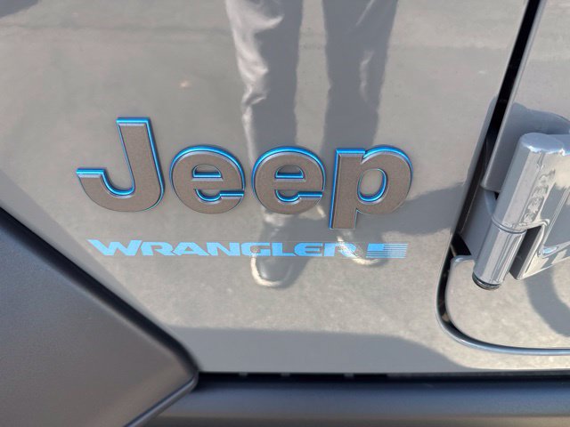 Certified 2023 Jeep Wrangler Unlimited w/ 8.4" Radio Group AWD/4WD image 38