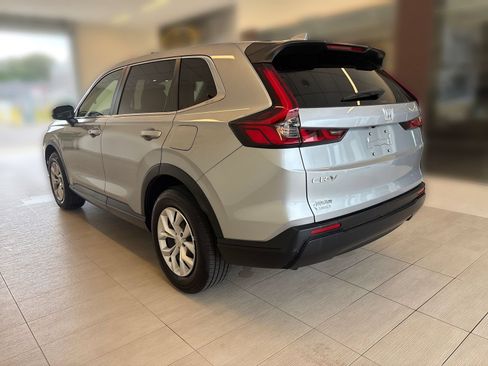 Used 2025 Honda CR-V LX image 2