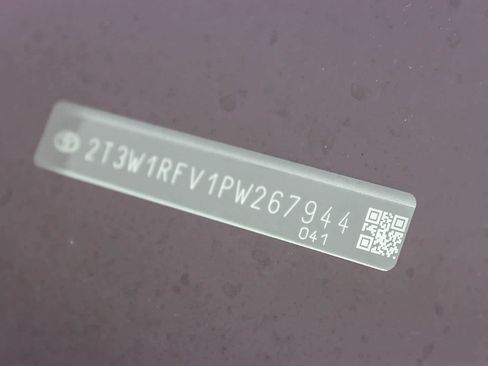 Used 2023 Toyota RAV4 XLE image 27