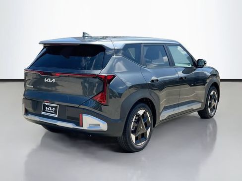 New 2027 Kia Seltos S FWD image 7