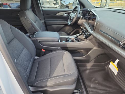 New 2026 Chevrolet Traverse LT w/ Midnight/Sport Edition image 10