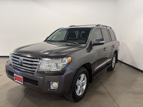 Used 2015 Toyota Land Cruiser AWD/4WD image 7