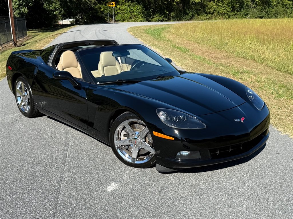 Used 2007 Chevrolet Corvette Coupe w/ Preferred Equipment Group RWD image 28