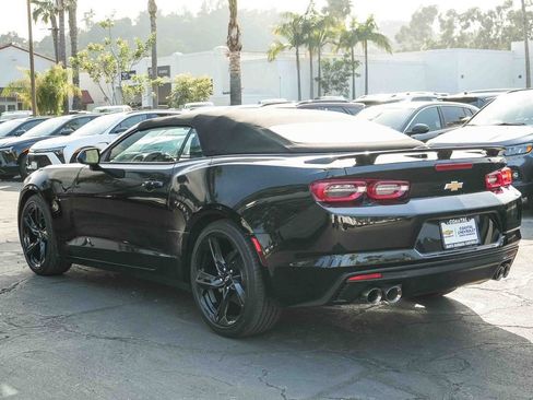 Used 2023 Chevrolet Camaro LT w/ Technology Package RWD image 4