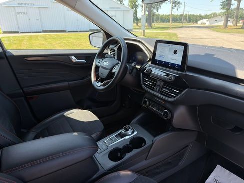 Used 2022 Ford Escape SEL w/ SEL Stealth AWD Package image 21