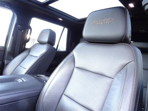 Used 2021 Chevrolet Tahoe High Country w/ Premium Package image 11