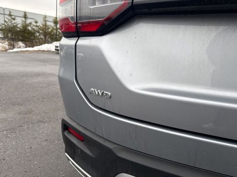 Used 2023 Honda Pilot Touring image 9