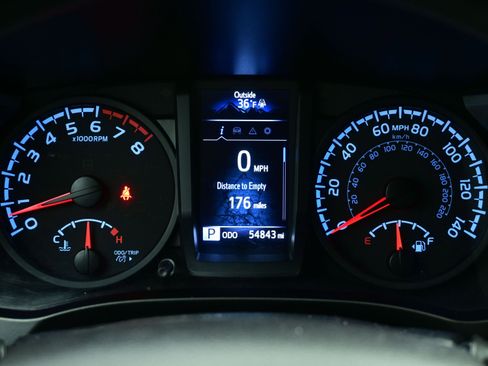 Used 2021 Toyota Tacoma SR image 23