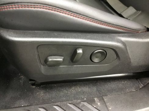 Used 2024 GMC Canyon AT4X AWD/4WD image 10