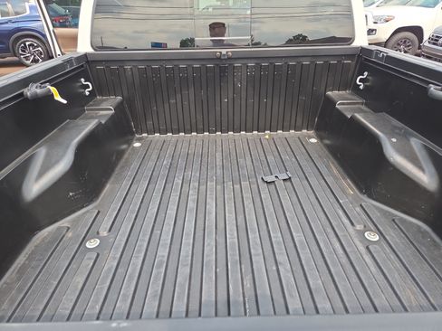 Certified 2019 Toyota Tacoma Limited AWD/4WD image 31