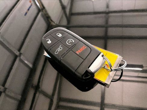 Used 2015 Jeep Grand Cherokee Limited image 10