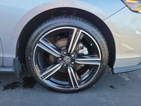 Used 2024 Honda Accord Sport image 7