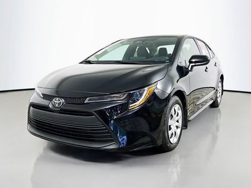 Used 2026 Toyota Corolla LE image 7