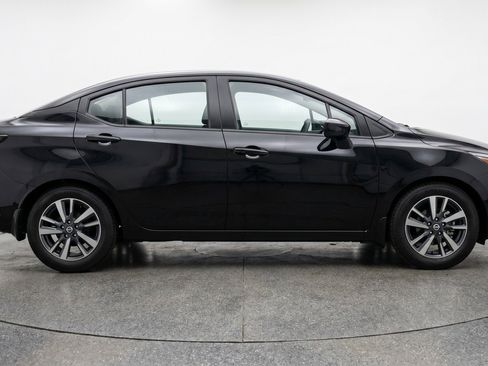 Used 2025 Nissan Versa SV FWD image 11