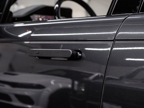 Used 2023 Land Rover Range Rover Autobiography image 46