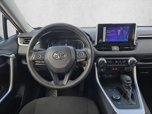 Used 2025 Toyota RAV4 LE image 18