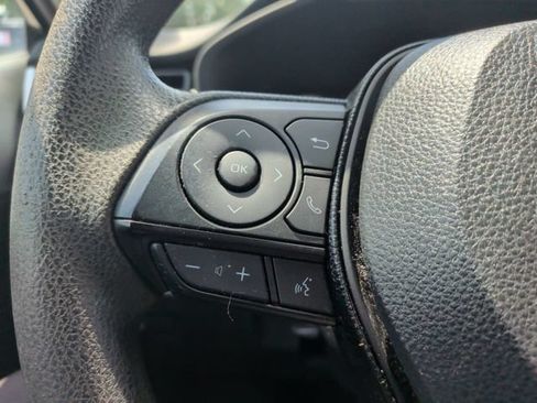 Used 2021 Toyota RAV4 XLE FWD image 20