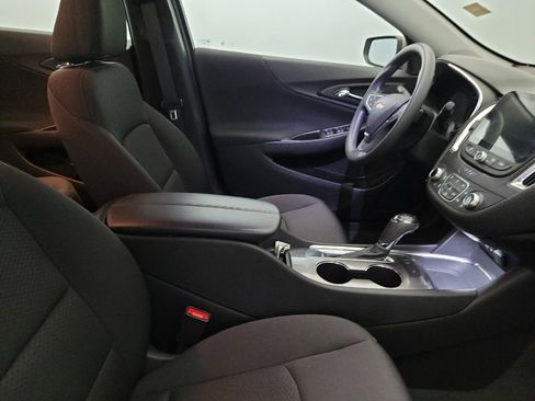 Used 2020 Chevrolet Malibu LT FWD image 21