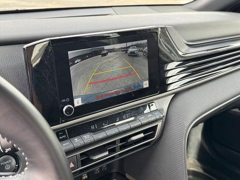 Certified 2025 Toyota Camry SE image 28