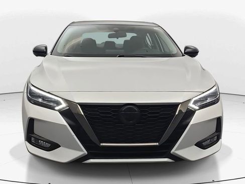 Used 2023 Nissan Sentra SR w/ SR Premium Package FWD image 5