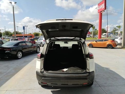 Used 2021 Nissan Rogue S image 6