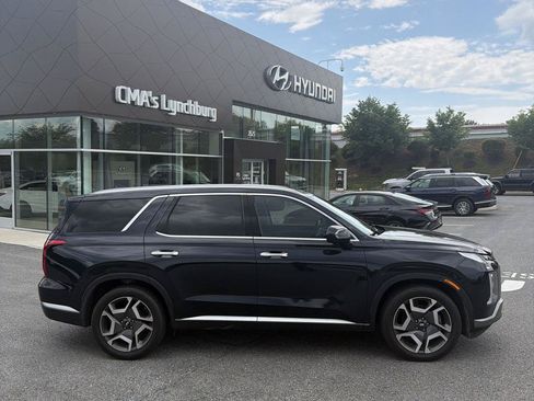 Used 2023 Hyundai Palisade SEL w/ Premium Package AWD/4WD image 3