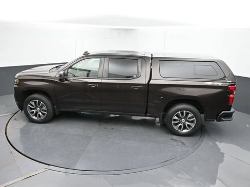 Used 2020 Chevrolet Silverado 1500 RST w/ RST Value Package AWD/4WD image 39