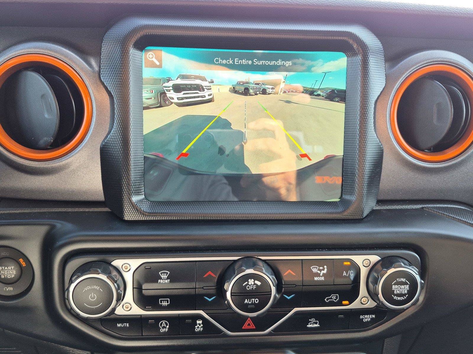 Used 2023 Jeep Gladiator Mojave w/ Trailer Tow Package AWD/4WD image 26