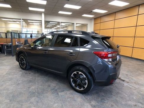 Used 2021 Subaru Crosstrek 2.0i Premium image 5
