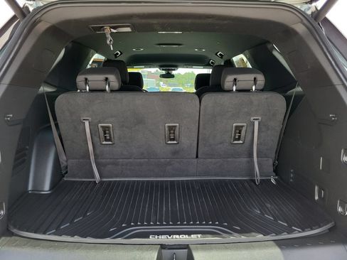 Used 2023 Chevrolet Traverse LT FWD image 8