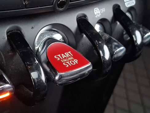 Certified 2023 MINI Cooper S image 22