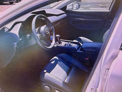 Used 2023 MAZDA MAZDA3 s FWD image 6