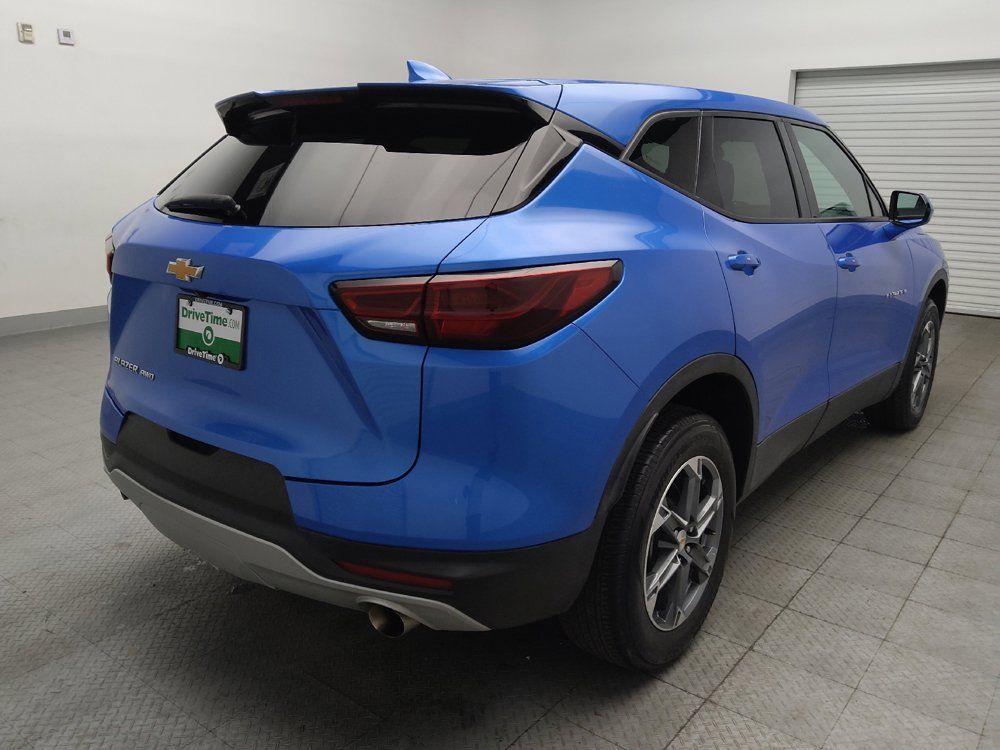 Used 2025 Chevrolet Blazer LT AWD/4WD image 9