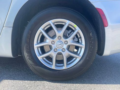 New 2026 Chrysler Pacifica Select FWD image 9