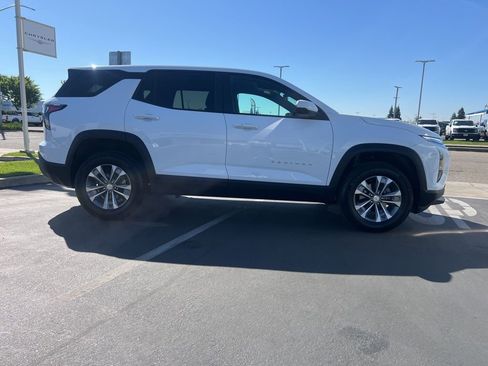 Used 2025 Chevrolet Equinox LT image 10