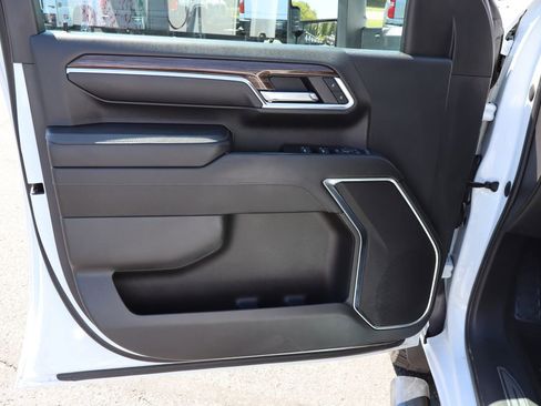 Used 2024 Chevrolet Silverado 3500 LT w/ Convenience Package AWD/4WD image 19