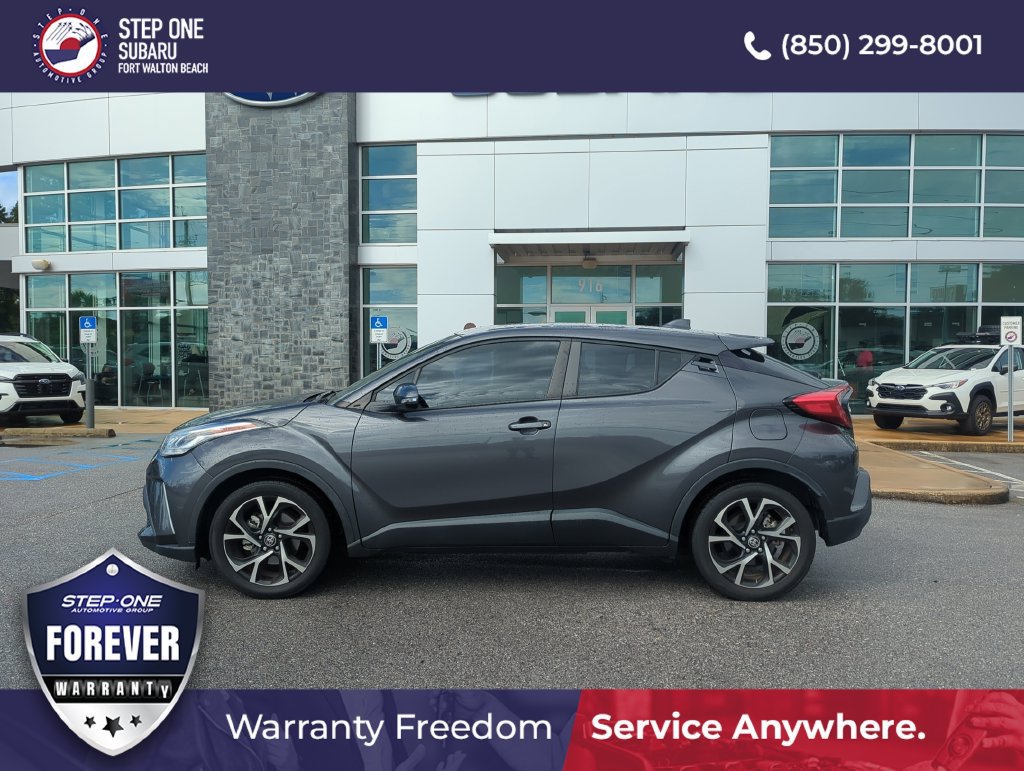 Used 2022 Toyota C-HR XLE FWD image 4