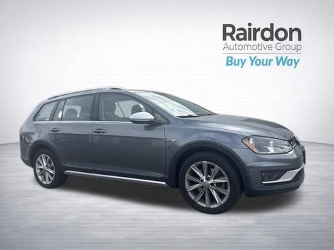Used 2017 Volkswagen Golf Alltrack SE AWD/4WD image 1
