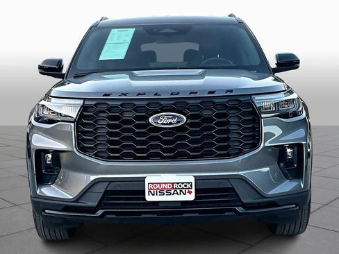 Used 2025 Ford Explorer ST-Line image 4