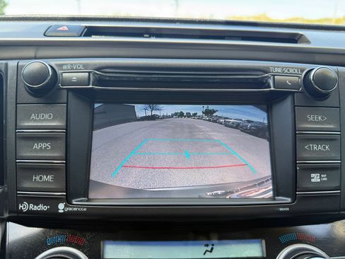 Used 2015 Toyota RAV4 Limited image 30