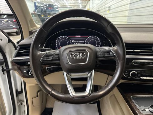 Used 2017 Audi Q7 3.0T Prestige AWD/4WD image 11