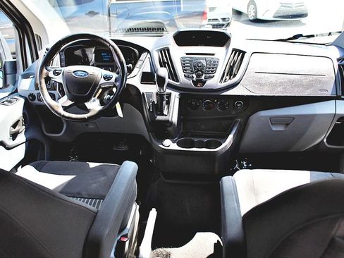 Used 2017 Ford Transit 350 XLT image 32