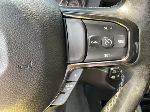 Used 2022 RAM 1500 Limited w/ Body-Colour Bumper Group AWD/4WD image 31