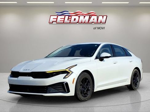 Used 2025 Kia K5 LXS FWD image 1