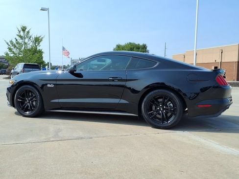 Used 2017 Ford Mustang GT Premium RWD image 8