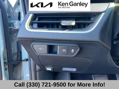 Certified 2025 Kia K4 FWD image 30
